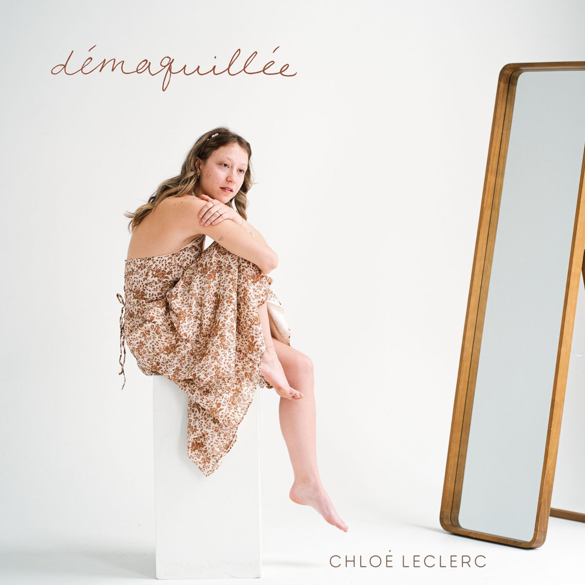 Chloe Leclerc Demaquillee 1200px